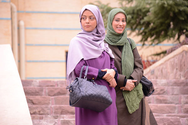 سریال در حاشیه