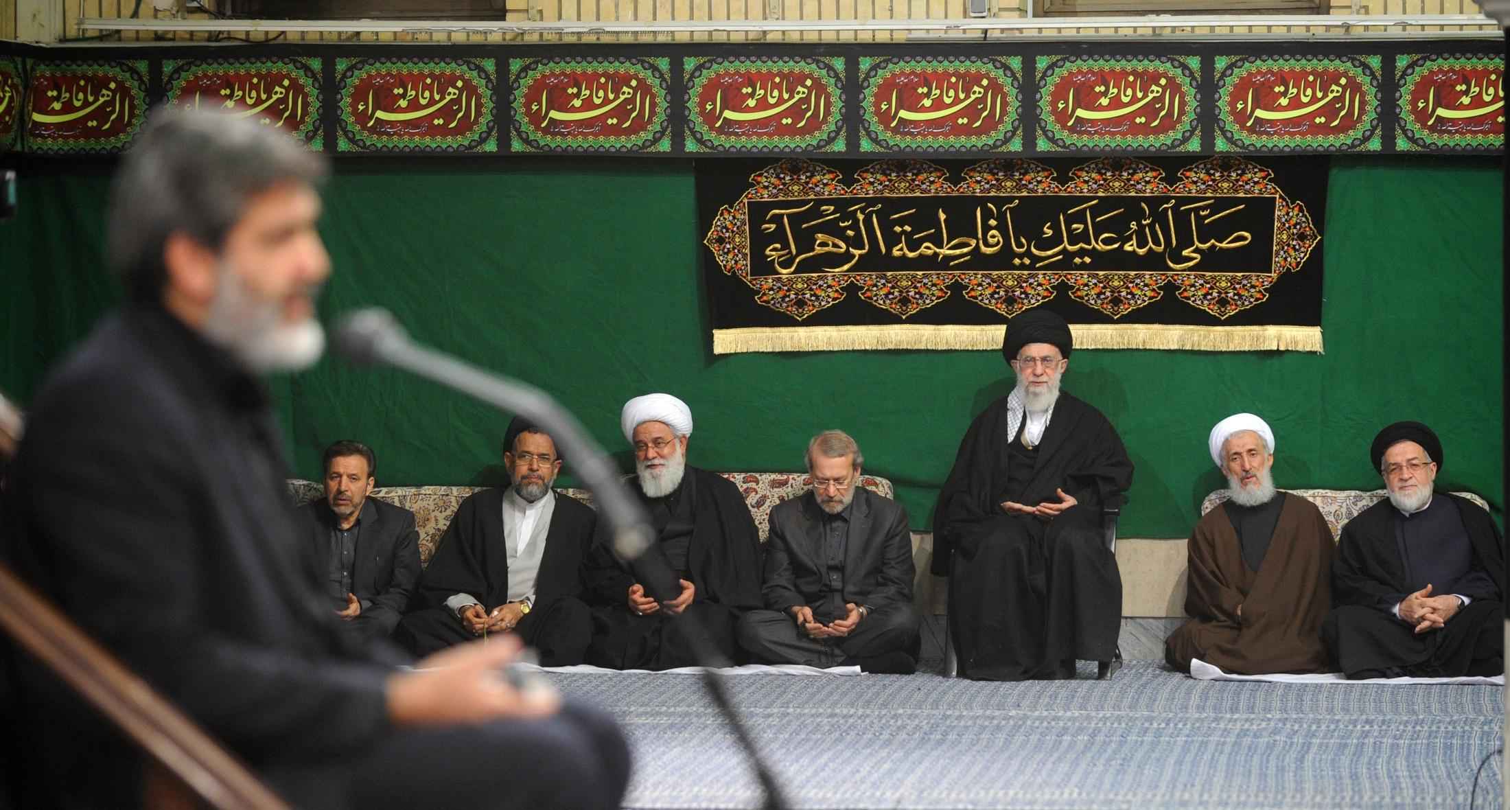 تصاویر : اولین شب مراسم عزاداری حضرت فاطمه زهرا (س) با حضور رهبر معظم انقلاب